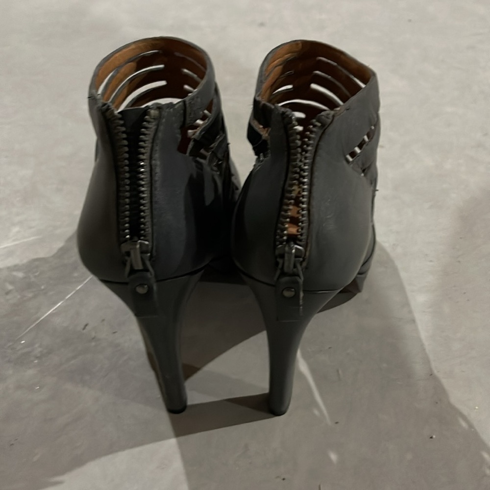 No 704b grey leather booties - Picture 3 of 7